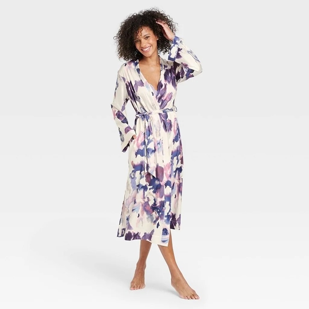 Stars Above Women’s Floral Print Satin Robe